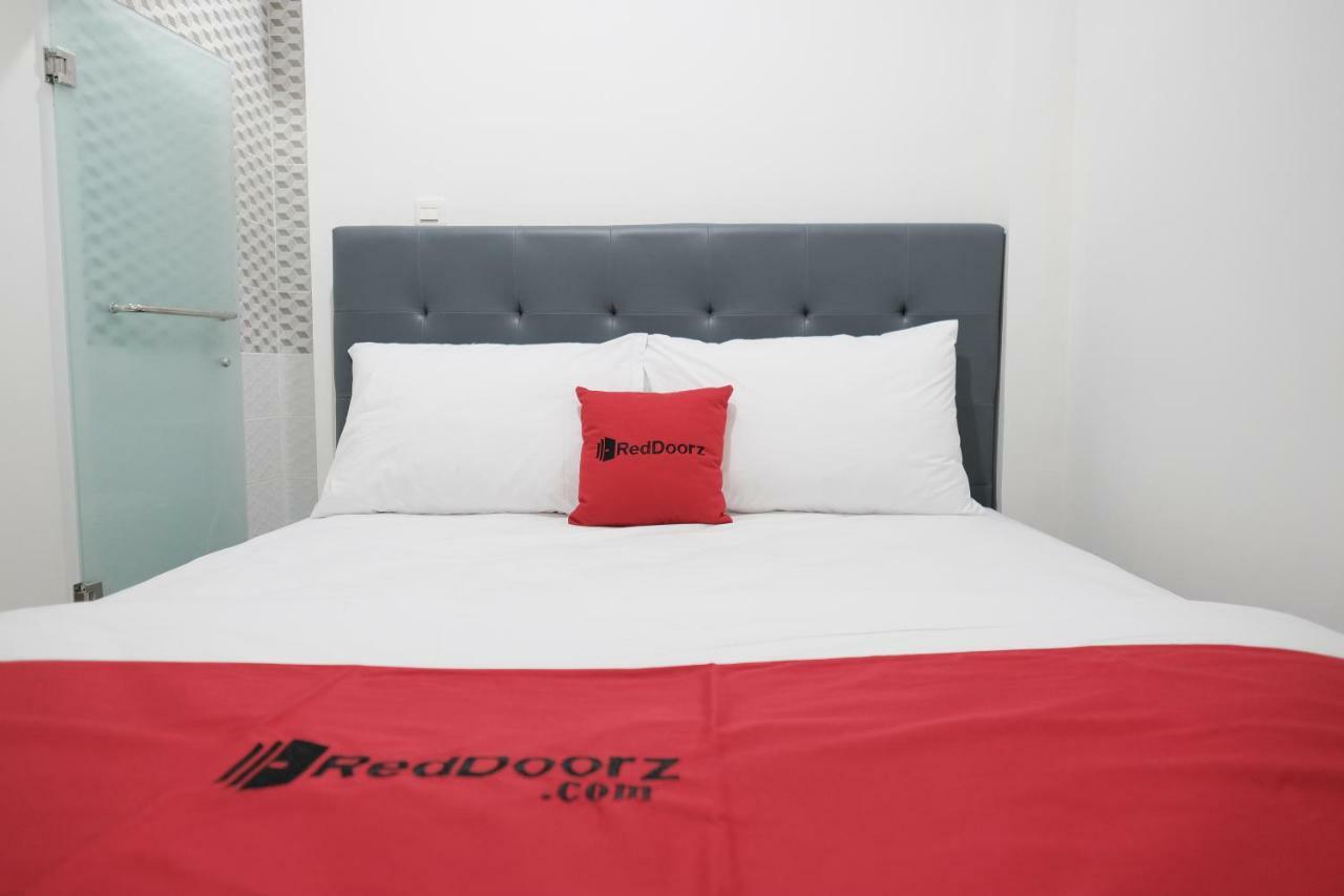 Reddoorz Near Taman Palem Hotel Jakarta Eksteriør billede