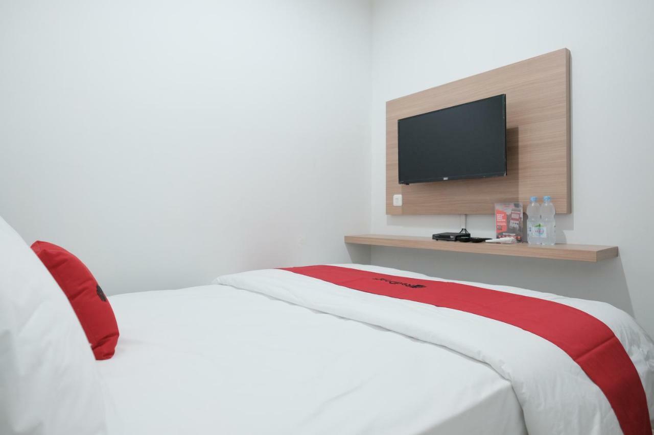 Reddoorz Near Taman Palem Hotel Jakarta Eksteriør billede