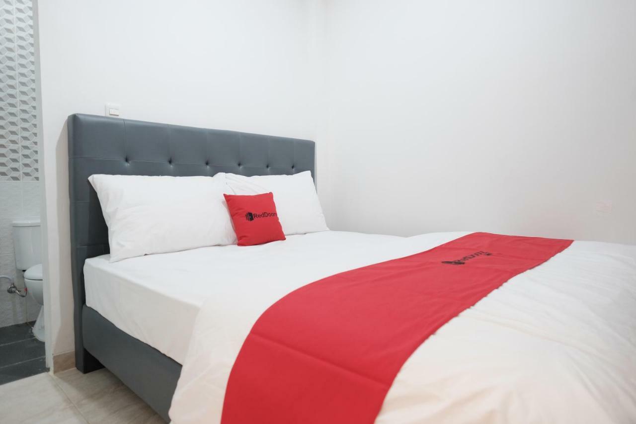 Reddoorz Near Taman Palem Hotel Jakarta Eksteriør billede