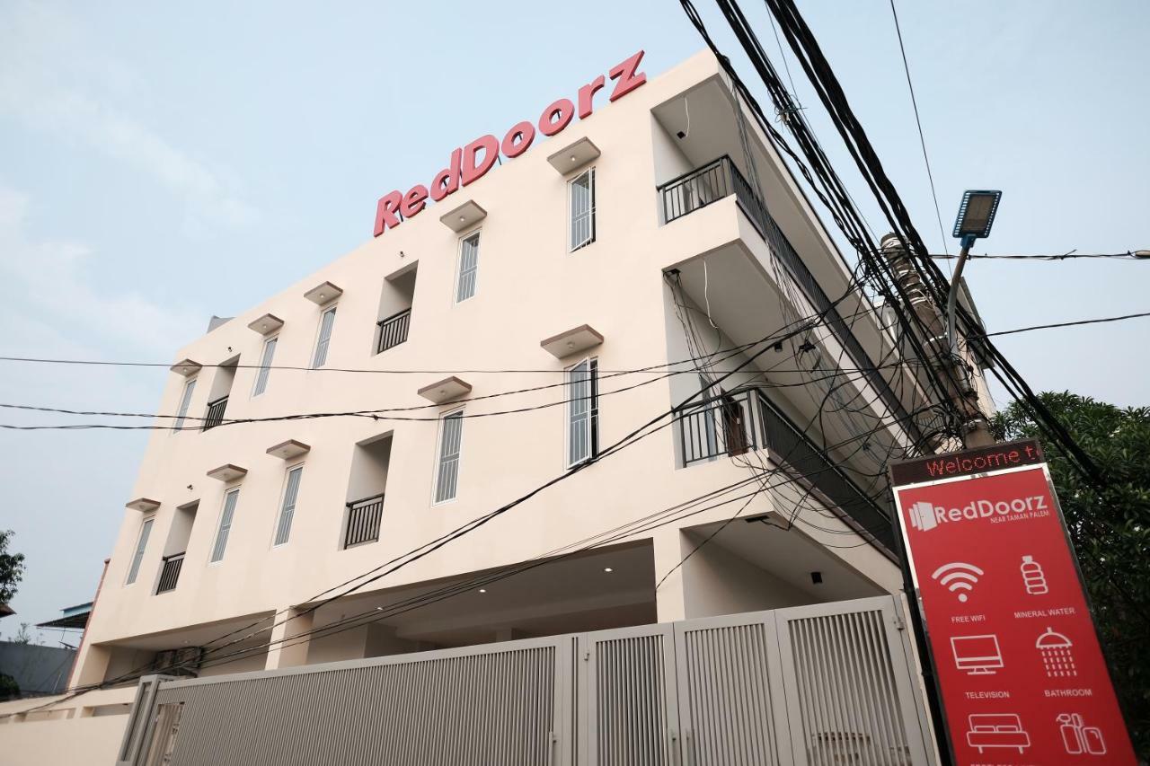 Reddoorz Near Taman Palem Hotel Jakarta Eksteriør billede
